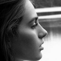 Сімона Каллегарі Оголені