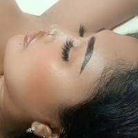 Сіранітонгкет Оголені