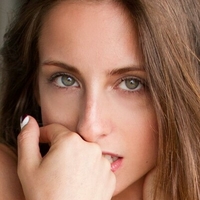 Скінбьорд Оголені