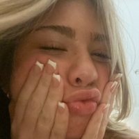 Скайлi Оголені