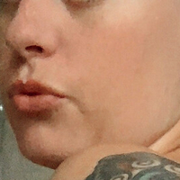 Соф Льюїс Оголені