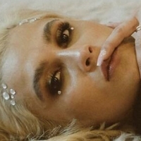 Софія Алі Оголені