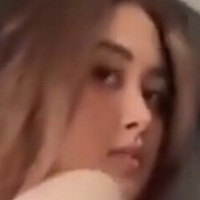 Срі Аю Таріса Оголені