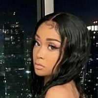 СтуннаГьорл Оголені