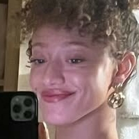 Сідней Коул Александер Оголені