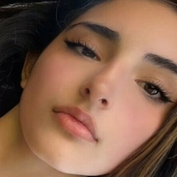 теясхелл Оголені