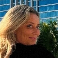 Тріша Уітакер Оголені