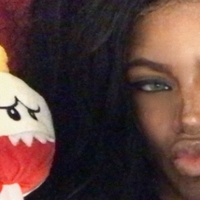 user1937926397 Оголені