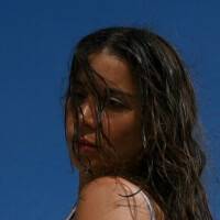 Ваня Діас Оголені