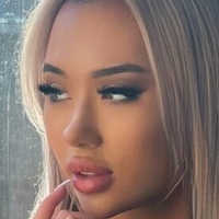 Вікторія Мезей Оголені