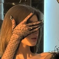 Воронінна Оголені