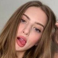 Вікачмарська Оголені