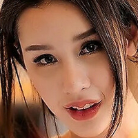 Віпаві Прасонгсук Оголені