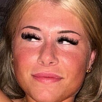 холувхоо Оголені