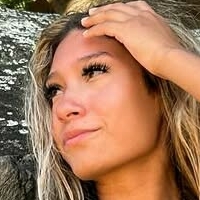 Яя Сіснерос Оголені