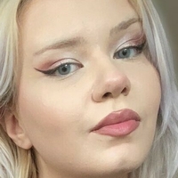 Юілкс Оголені