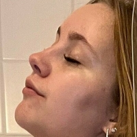 Юркерві Джулі Оголені