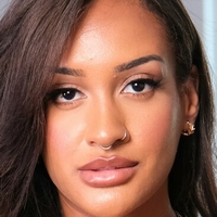 Зої Сінн Оголені